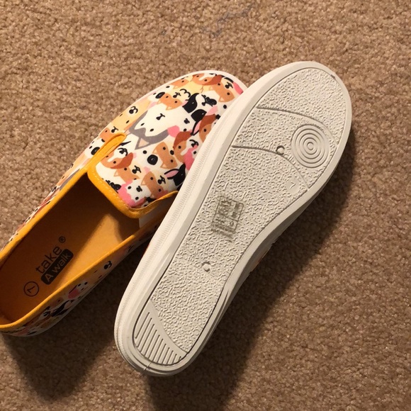 New Take a Walk slip on sneakers size 7 dog print - Picture 2 of 2